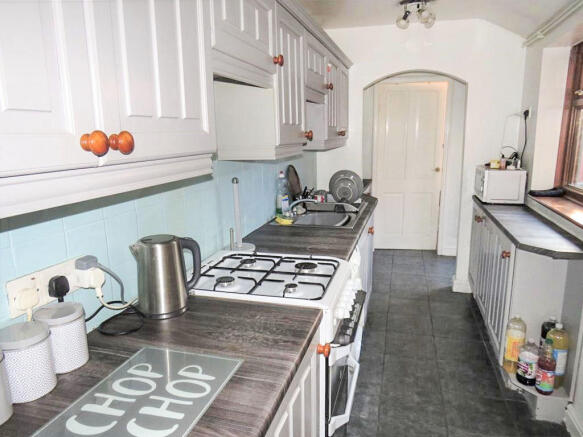 Kitchen Area: