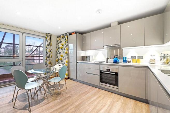 Plough Road Sw11