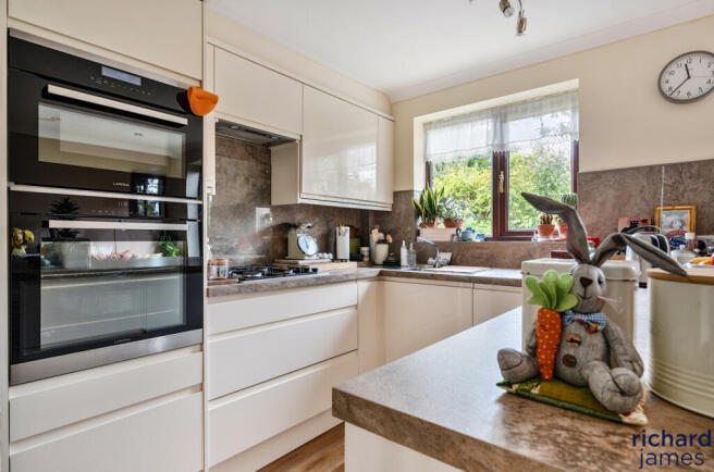 fa7a52e8ff1a4950a79ccd38f27a3889