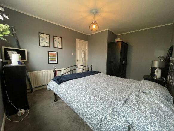 49 leeming bedroom 1 2.jpg