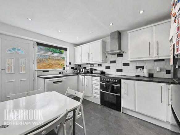 2 bed Detached Bungalow for sale Image 6
