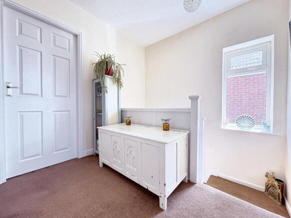 3 bed Semi-Detached for sale Image 5