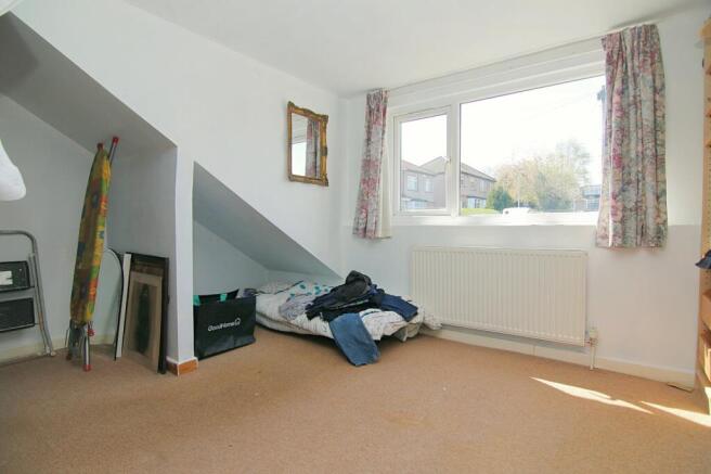 4 bed Bungalow for sale Image 9