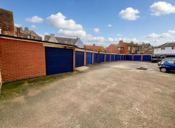 2 bed Flat for sale Image 10
