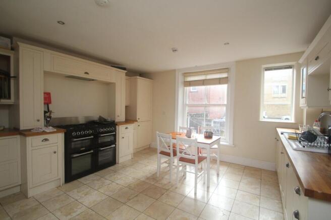 1 bed Flat to rent Image 4