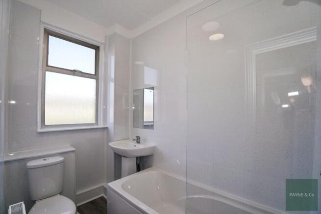 First Floor Bathroom/WC