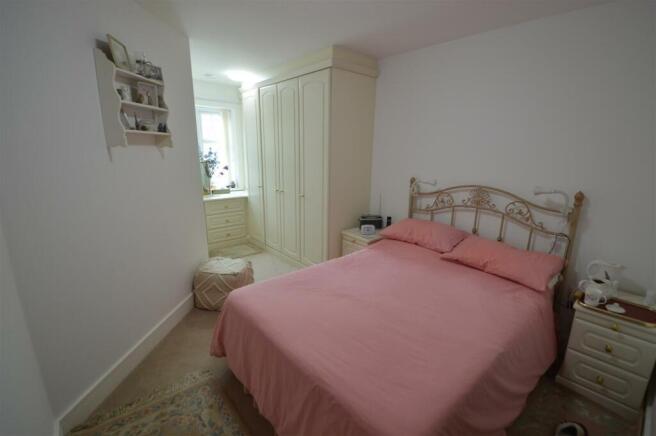 Bedroom (2).JPG