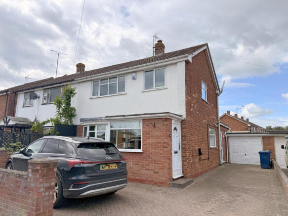 3 Bedroom Semi Detached for Sale