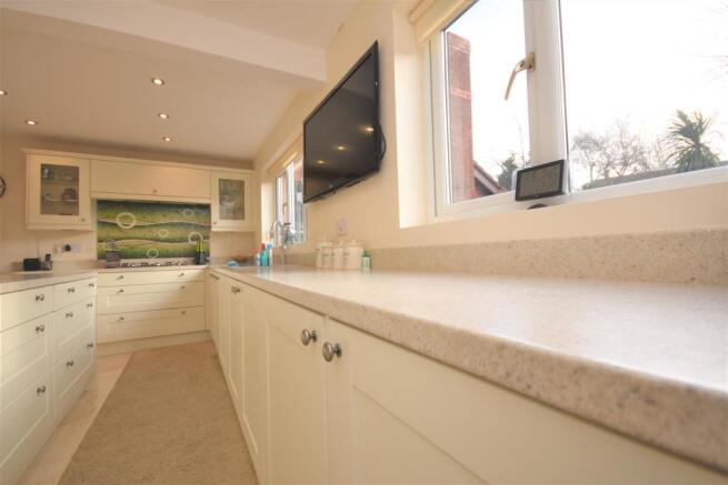 Kitchen/Breakfast Room