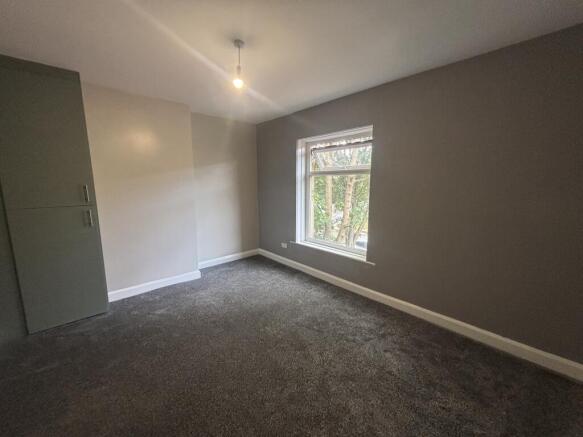 2 bed House to rent Image 4