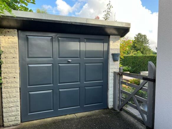 Garage.jpg