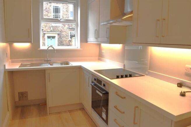 4 bed Detached for sale Image 7