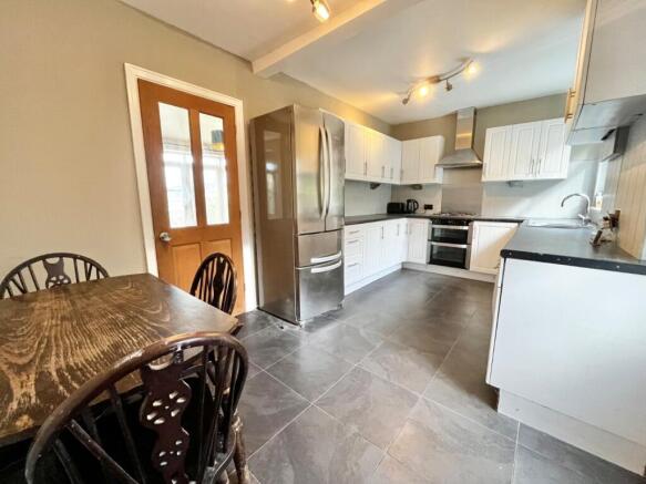3 bed Terraced for sale Image 4