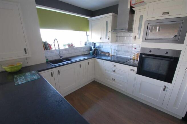 Fitted Kitchen/Dinin