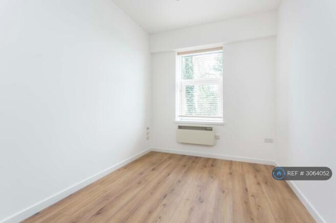 Empty Equivalent Flat Elsewhere In Building