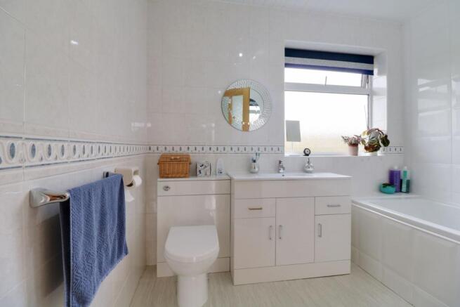 Bathroom.jpg