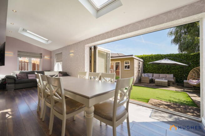 4 bed Detached for sale Image 9