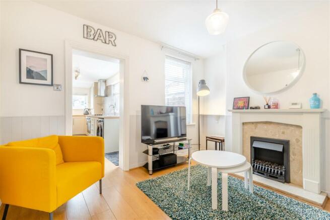 8569278-interior05.jpg