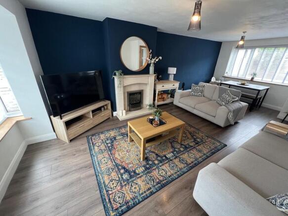 3 bed Semi-Detached for sale Image 4