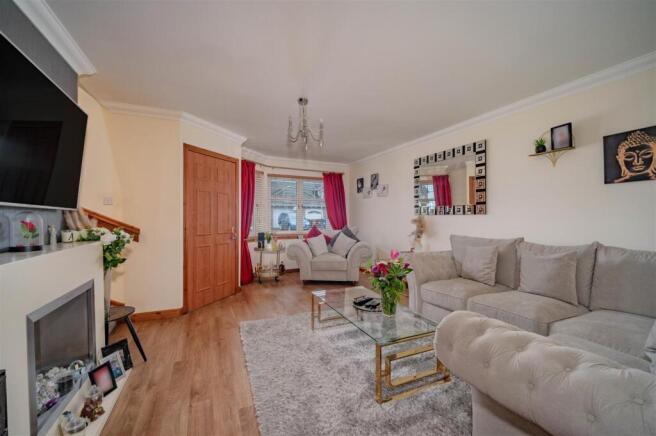 79 Ballumbie Gardens Dundee-3.JPG