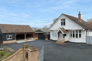 Clovelly, Blake End, Braintree CM77 6SG