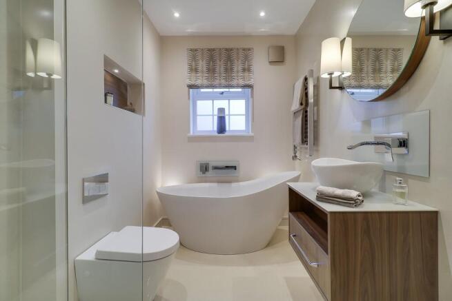 2 bed Flat for sale Image 5