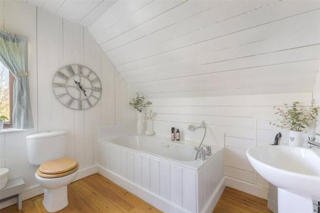Bath/Shower Room