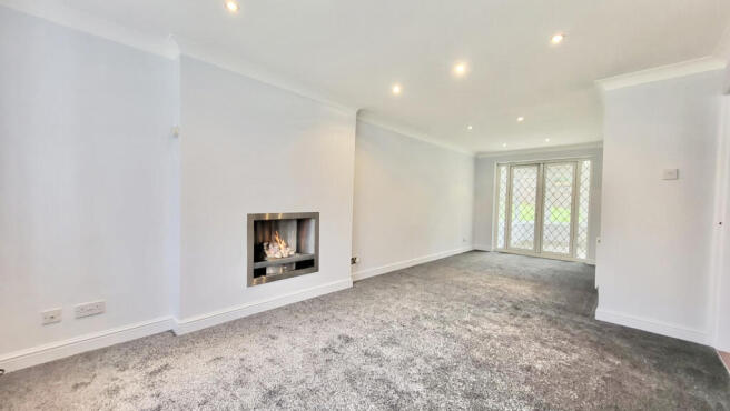 3 bed Detached to rent Image 4