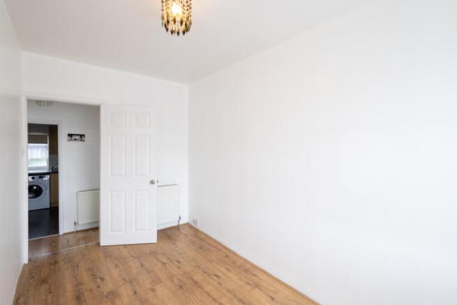 2 bed Flat to rent Image 12
