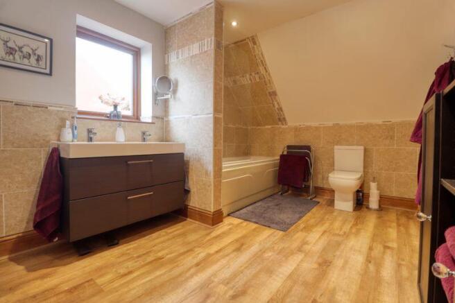Master Bedroom EnSuite