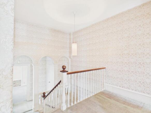 5 bed Semi-Detached for sale Image 12