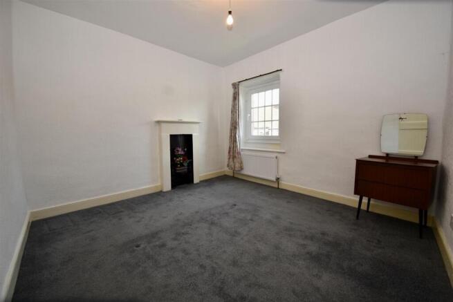 2 bed Terraced for sale Image 10