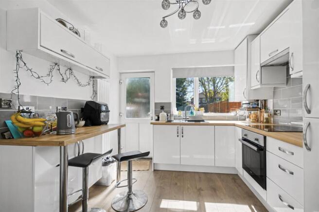 Kitchen_1.jpeg
