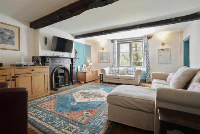 4 bed House for sale Image 12