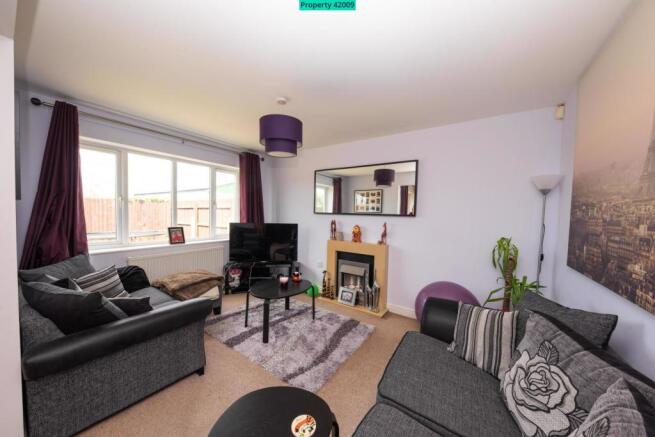 lounge off dining area