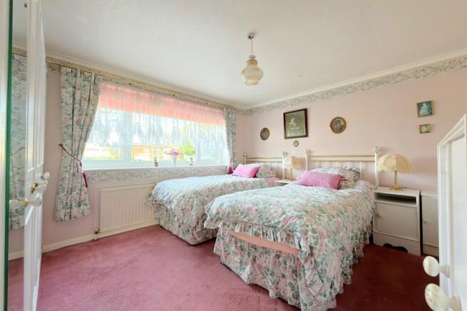 2 bed Bungalow for sale Image 11