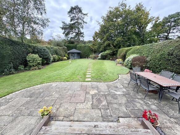 11. garden.jpg