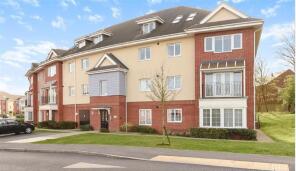 21, 2 Flowerdown Court, Flowers Avenue, Eastcote, Ruislip HA4 8GF