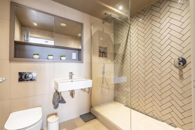 2 bed Apartment for sale Image 7