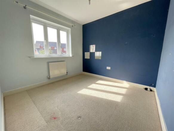 BEDROOM 2