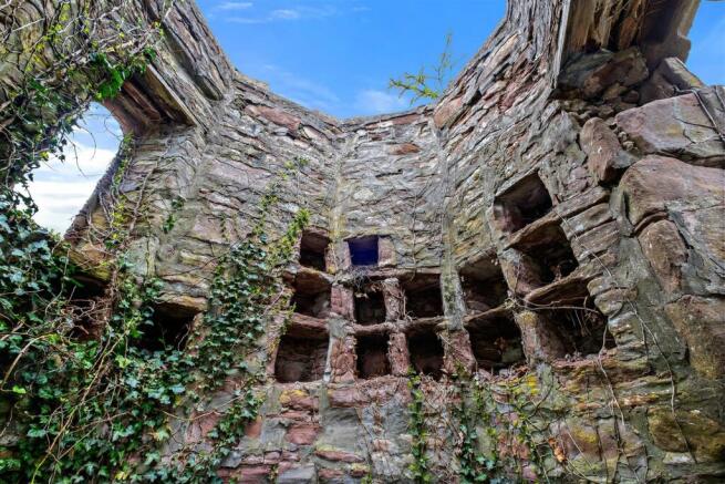 CASTLE DOOCOT