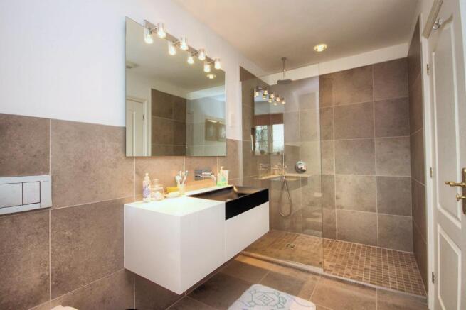 En-Suite Shower Room