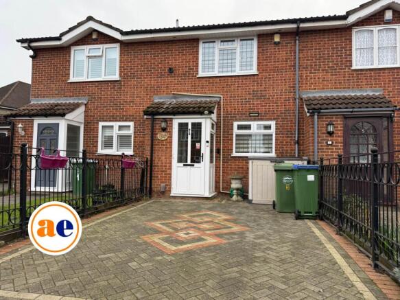 3-bed house on Foxhollow Drive, Bexleyheath ** VIDEO & 3D FLOORPLAN AVAILABLE **, £425,000