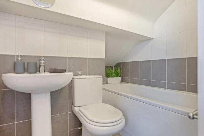 4 bed Flat to rent Image 8