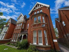 Flat 2, 44, De Parys Avenue, Bedford MK40 2TP