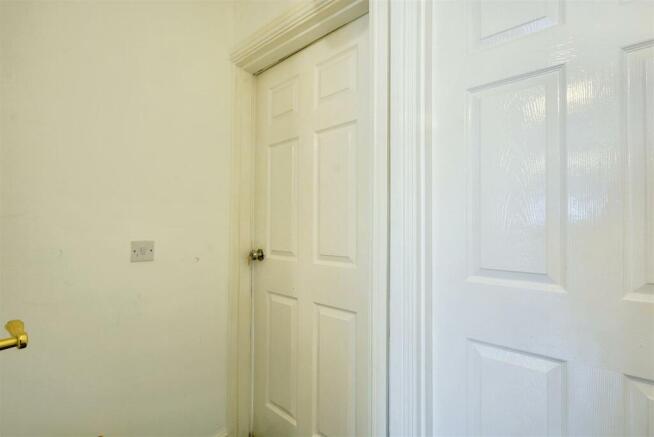 Hallway_3.jpeg