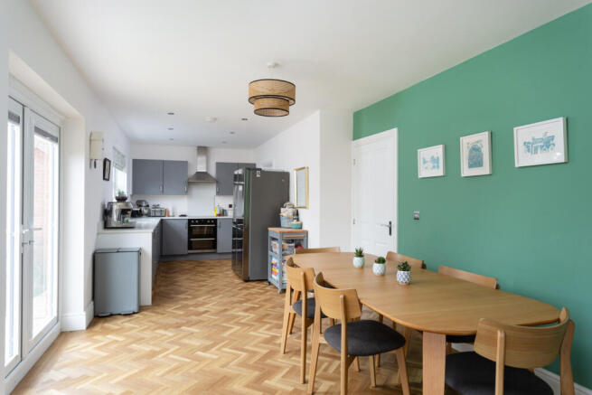 Kitchen/Dining Area
