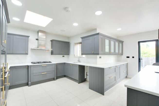 Open Plan Fitted Living Dining Kitchen