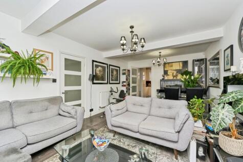 Homefarm Road, London, W7