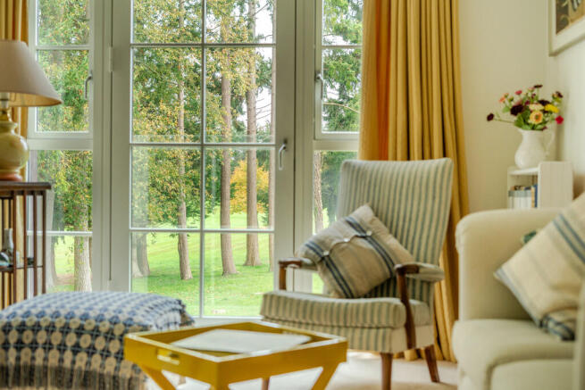 1368965-5-68ee206...